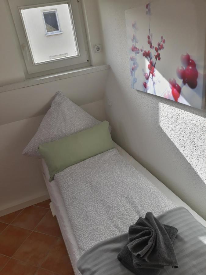 Ferienwohnung Katrin - Nahe Chemnitz Limbach-Oberfrohna ภายนอก รูปภาพ